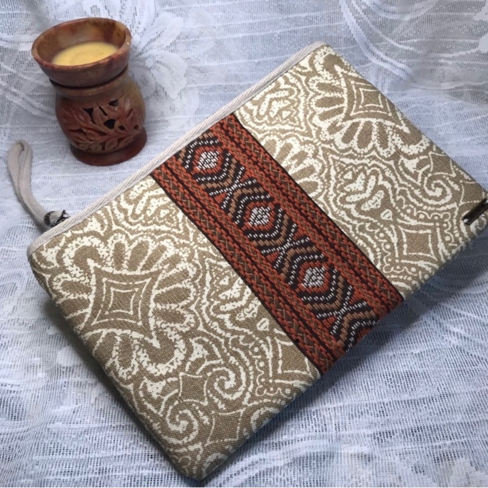 PrAna Jazmina Bohemian wristlet clutch.
